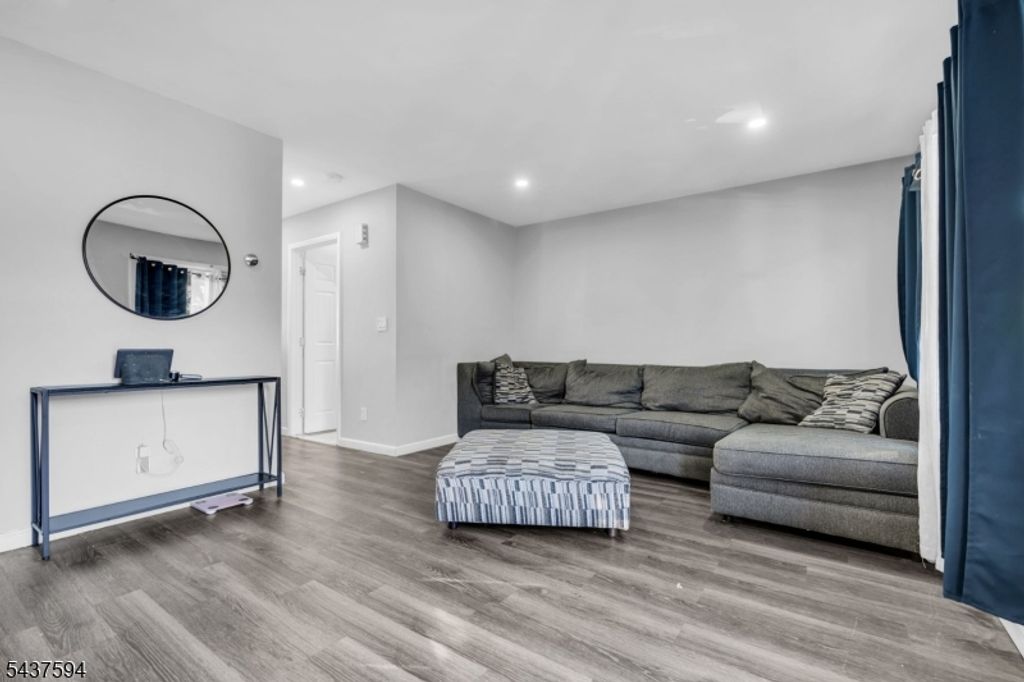 88 N 2nd St, Paterson City, NJ 07522 — photo 4