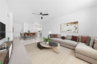 1300 Lincoln Rd D204, Miami Beach, FL 33139