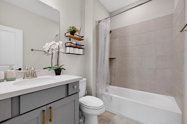 1717 Roadrunner Drive, Little Elm, TX 75068