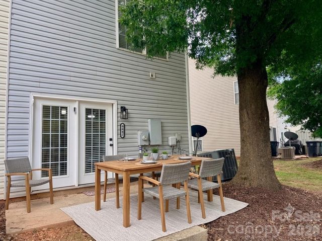 8842 Gerren Court, Charlotte, NC 28217