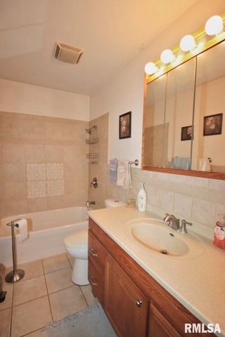 1314 VEERMAN Street, Pekin, IL 61554