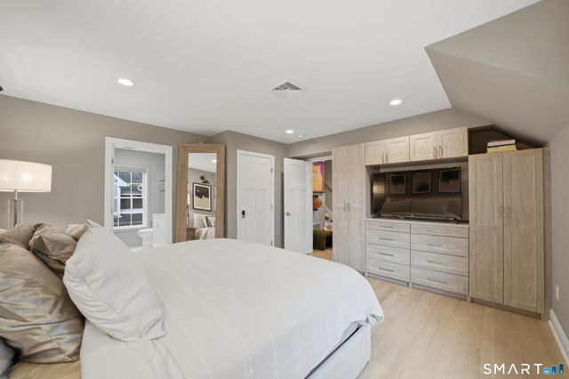 20 Third Street 3, Stamford, CT 06905