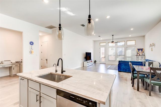 2824 Stone Branch DR, Leander, TX 78641