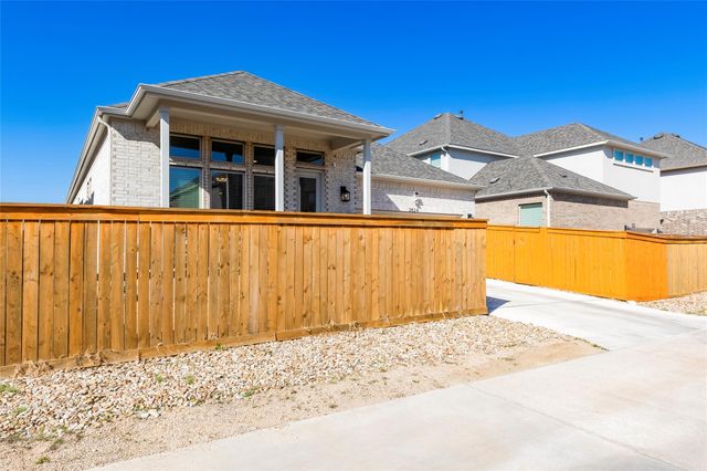 2824 Stone Branch DR, Leander, TX 78641