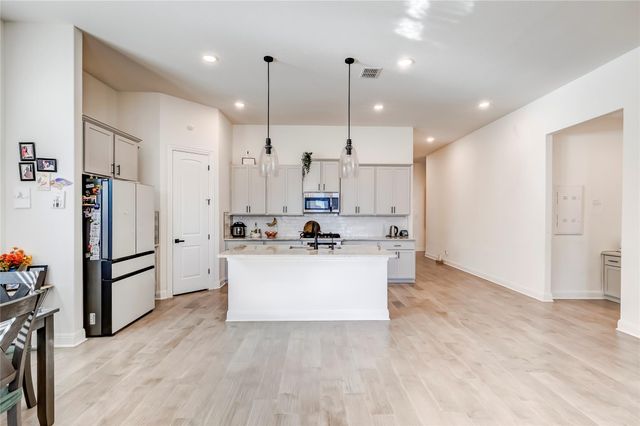 2824 Stone Branch DR, Leander, TX 78641