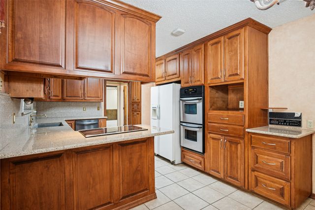 2709 Prairie Creek Court, Plano, TX 75075