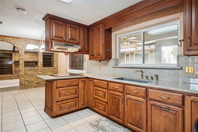 2709 Prairie Creek Court, Plano, TX 75075