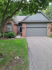 37704 Avon Lane, Farmington Hills, MI 48331