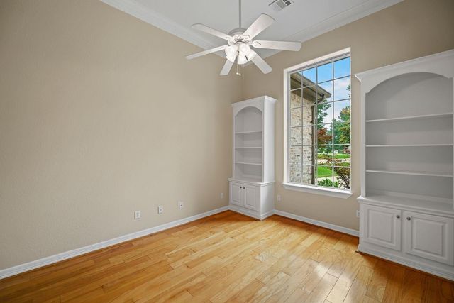 11520 Grandview Drive, Montgomery, TX 77356
