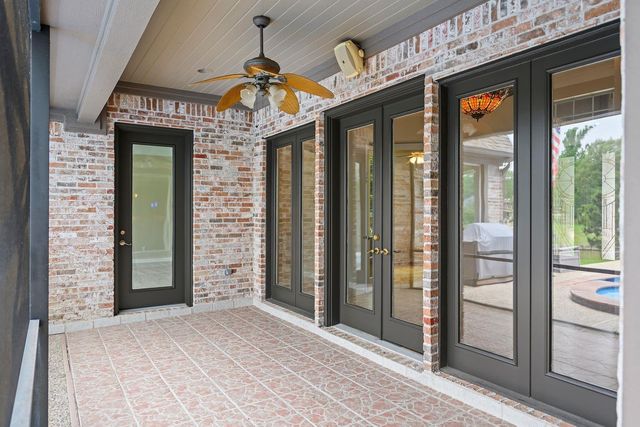 11520 Grandview Drive, Montgomery, TX 77356