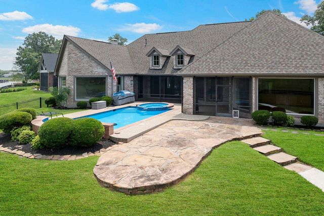 11520 Grandview Drive, Montgomery, TX 77356