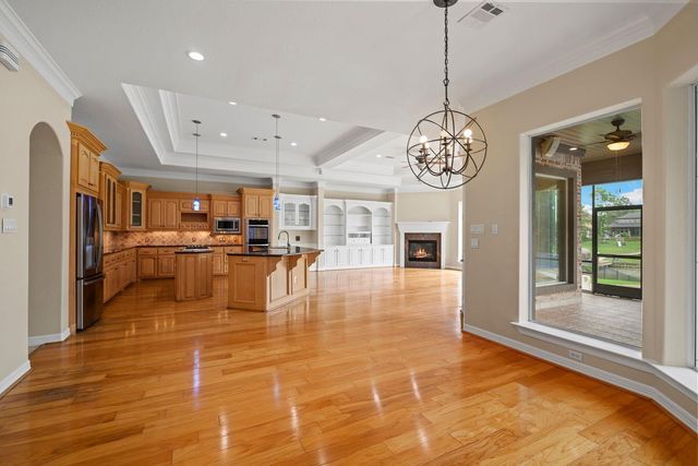 11520 Grandview Drive, Montgomery, TX 77356