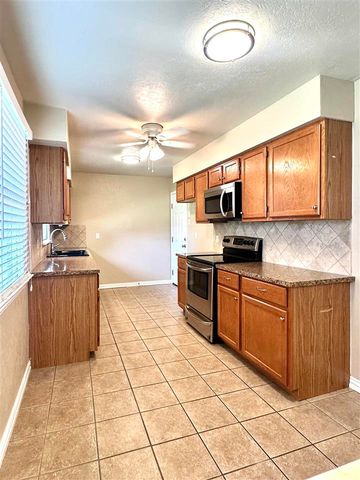 1606 NW 27th Street, Lawton, OK 73505