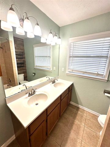 1606 NW 27th Street, Lawton, OK 73505
