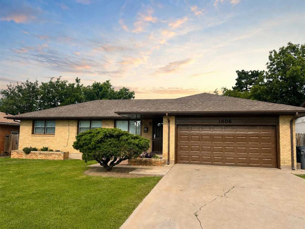 1606 NW 27th Street, Lawton, OK 73505