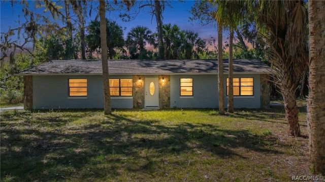 416 N Hourglass Terrace, Crystal River, FL 34429