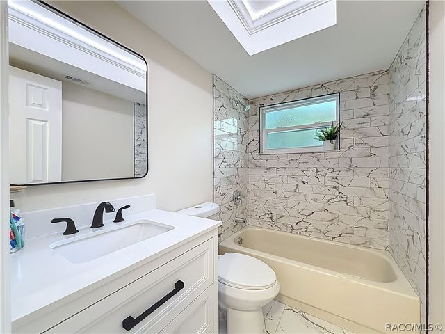 416 N Hourglass Terrace, Crystal River, FL 34429