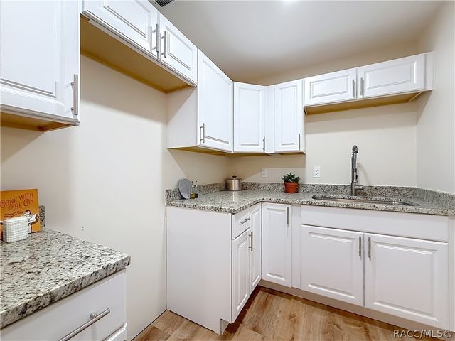 416 N Hourglass Terrace, Crystal River, FL 34429