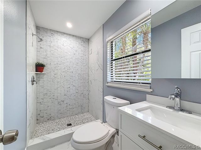 416 N Hourglass Terrace, Crystal River, FL 34429