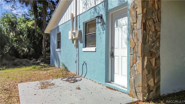 416 N Hourglass Terrace, Crystal River, FL 34429