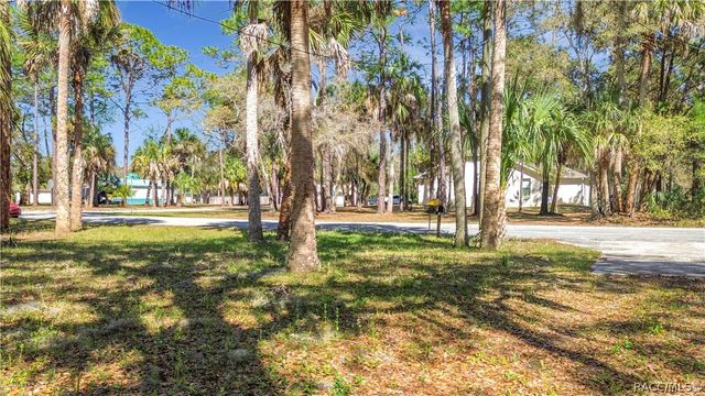 416 N Hourglass Terrace, Crystal River, FL 34429