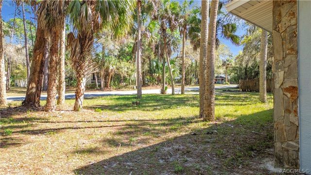 416 N Hourglass Terrace, Crystal River, FL 34429