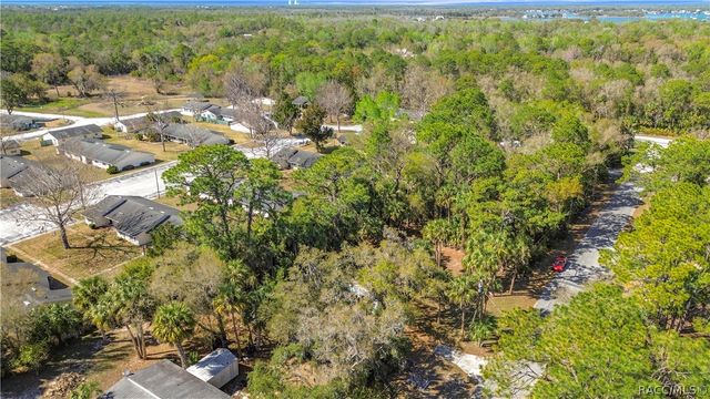 416 N Hourglass Terrace, Crystal River, FL 34429