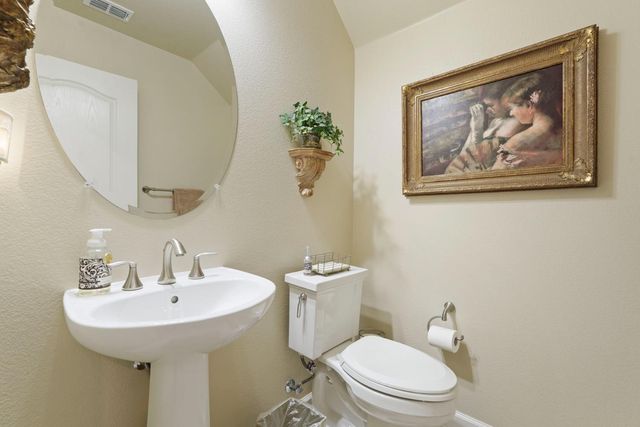 145 N Hancock Park Dr, Mountain House, CA 95391