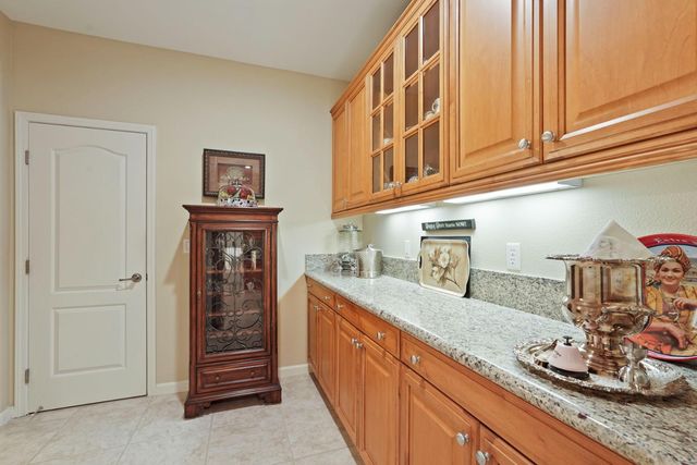 145 N Hancock Park Dr, Mountain House, CA 95391