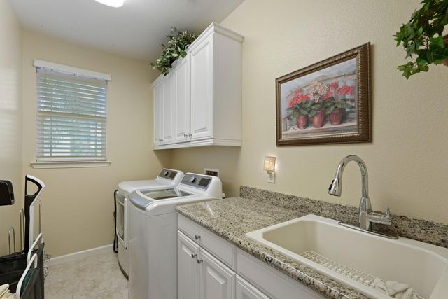 145 N Hancock Park Dr, Mountain House, CA 95391