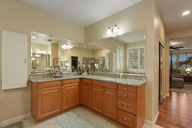 145 N Hancock Park Dr, Mountain House, CA 95391