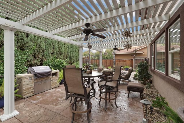 145 N Hancock Park Dr, Mountain House, CA 95391