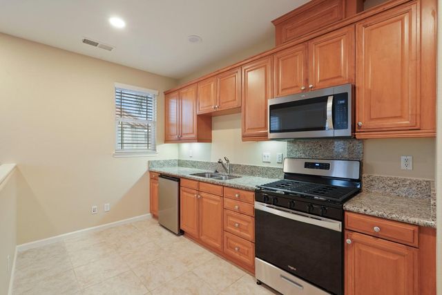 145 N Hancock Park Dr, Mountain House, CA 95391