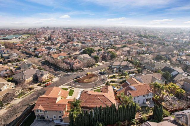 145 N Hancock Park Dr, Mountain House, CA 95391