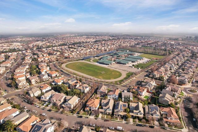 145 N Hancock Park Dr, Mountain House, CA 95391