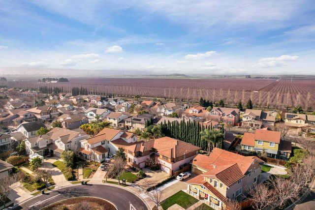 145 N Hancock Park Dr, Mountain House, CA 95391