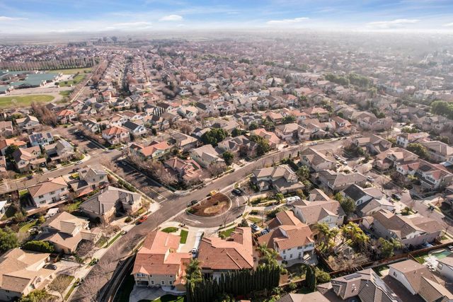 145 N Hancock Park Dr, Mountain House, CA 95391