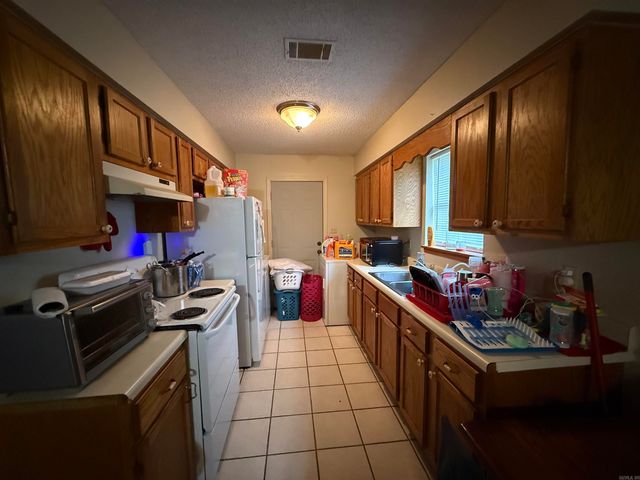 709 & 711 S Pine Street, Hope, AR 71801