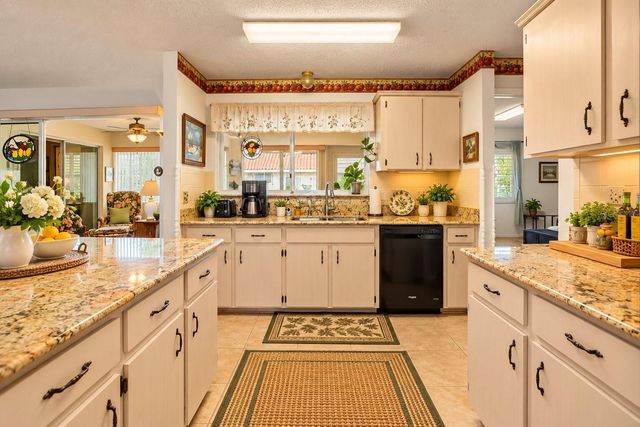 8612 SW 61ST COURT, Ocala, FL 34476