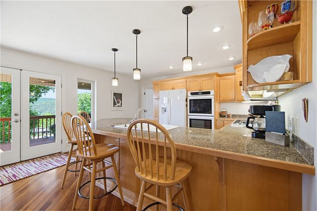 2 Quail-Run Drive, Holiday Island, AR 72631