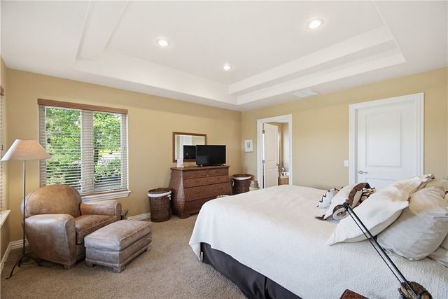 2 Quail-Run Drive, Holiday Island, AR 72631