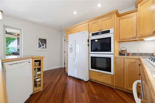 2 Quail-Run Drive, Holiday Island, AR 72631