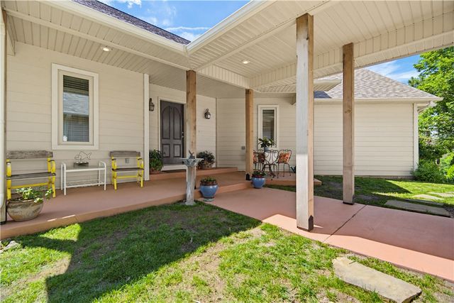 2 Quail-Run Drive, Holiday Island, AR 72631