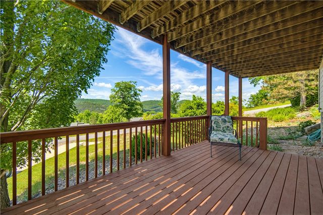 2 Quail-Run Drive, Holiday Island, AR 72631