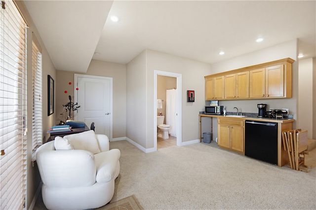 2 Quail-Run Drive, Holiday Island, AR 72631