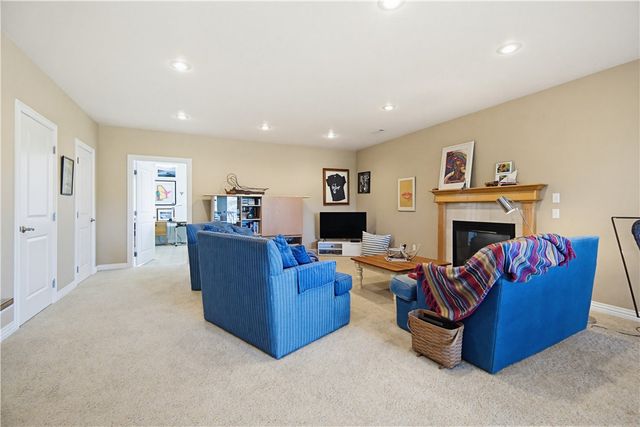 2 Quail-Run Drive, Holiday Island, AR 72631