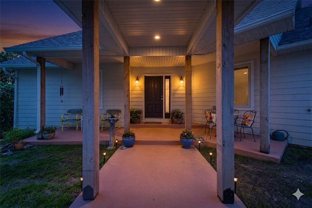 2 Quail-Run Drive, Holiday Island, AR 72631
