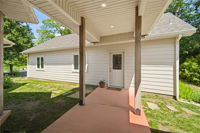 2 Quail-Run Drive, Holiday Island, AR 72631