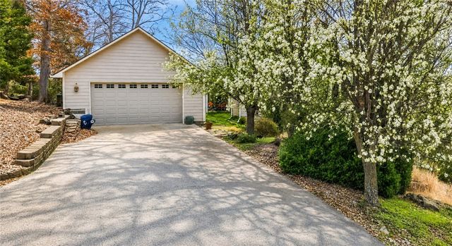 2 Quail-Run Drive, Holiday Island, AR 72631
