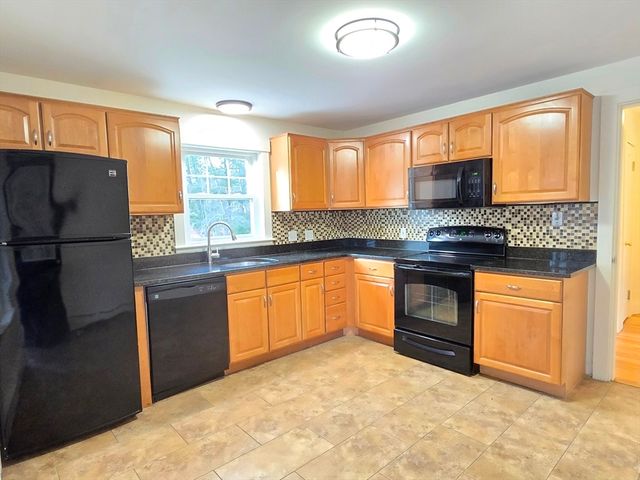 12 Alfred Rd, Ashland, MA 01721